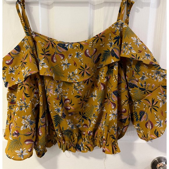 Summer top - Picture 2 of 2